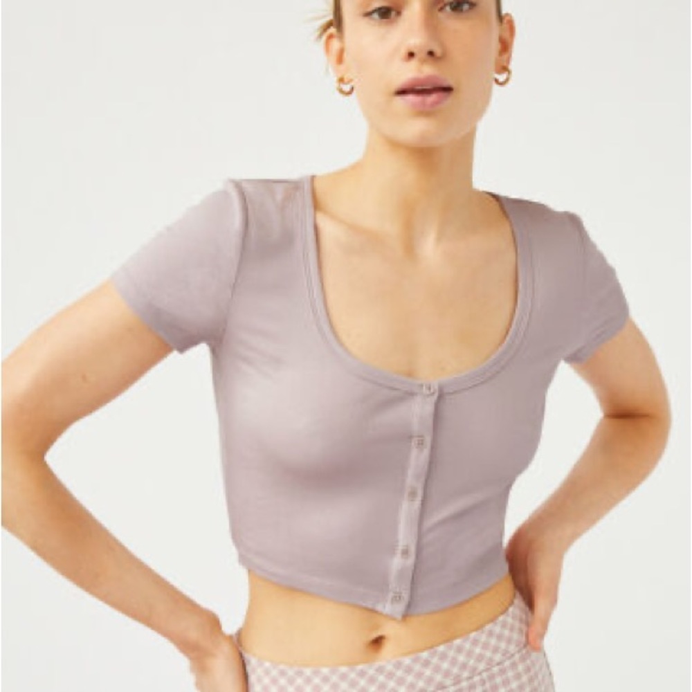 Aritzia Sunday Best Lavender ribbed cropped top